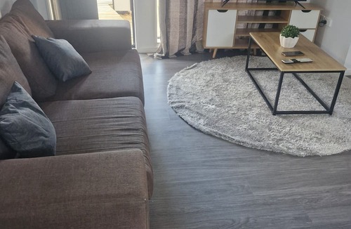 Papatoetoe House | Mini Mansion