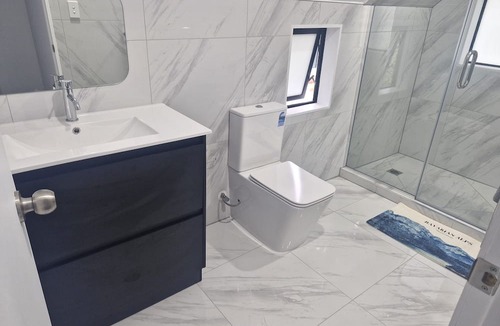 Papatoetoe House | Mini Mansion