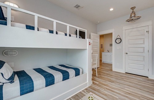 Crystal Beach Villa | Beach Views~Crystal Beach Oasis~4bedrooms