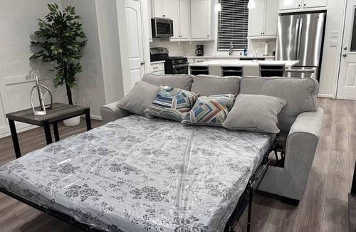 Fulshear House | Luxury House-Only Quiet Guests