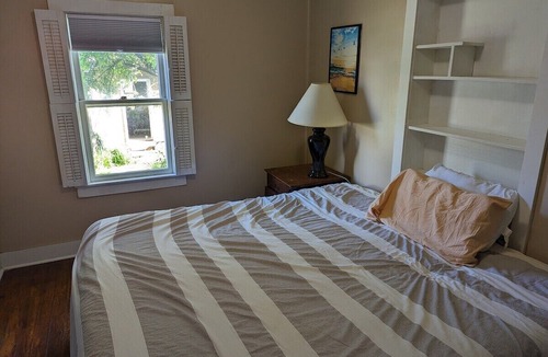 Robinson House | 3 Bedroom Home Steps from the Square