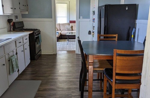 Robinson House | 3 Bedroom Home Steps from the Square