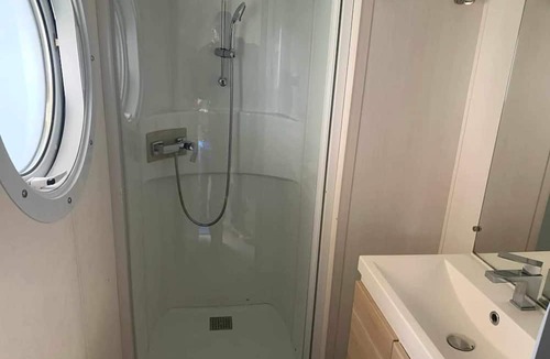 Chateauneuf-de-Galaure House | Location Mobil Home Camping