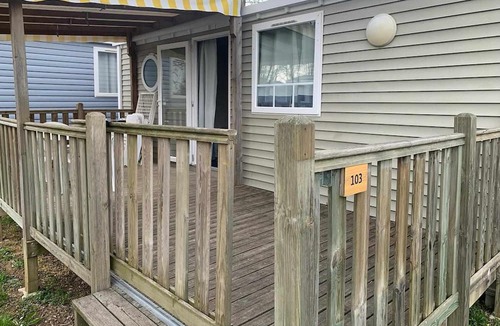 Chateauneuf-de-Galaure House | Location Mobil Home Camping