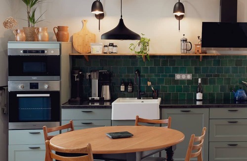 Chablis Cottage | Maisons Vaudésir - Charming Riverside Getaway