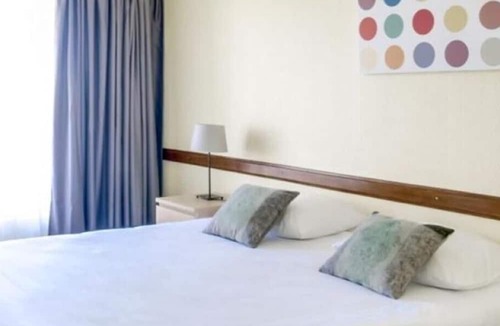 Bellerive-sur-Allier Apartment | Studio Standard Triple