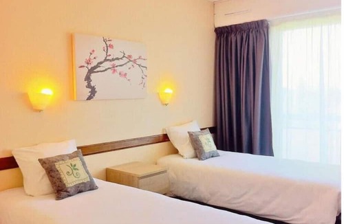 Bellerive-sur-Allier Apartment | Studio Standard Triple