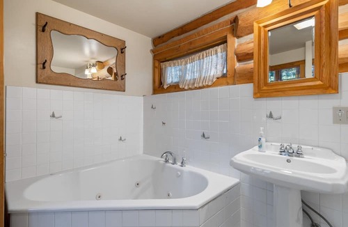 Greer House | The River Haven Cabin