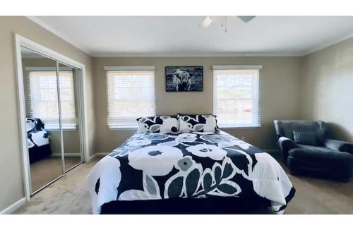 Indian Trail House | Delightful & Comfy Home