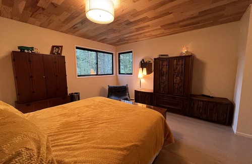 Sylvan - Highlands - Southwest Hills Apartment | Portland urban Treehouse