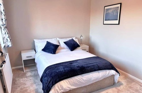 Epsom Apartment | Apartment in Epsom with Free Parking