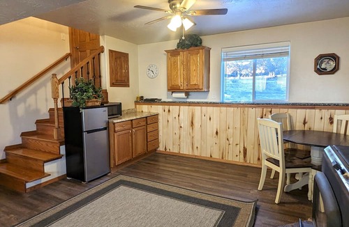 Fremont Apartment | Etta's Escape