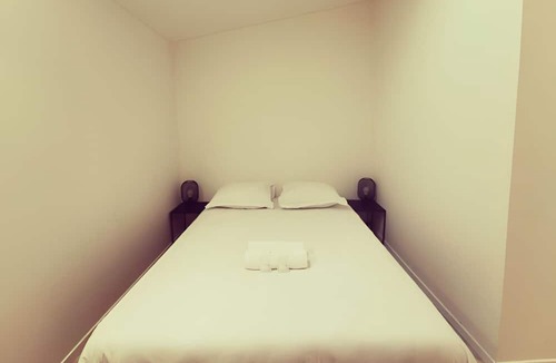 Centre Ville Apartment | Apartment-Private Bathroom