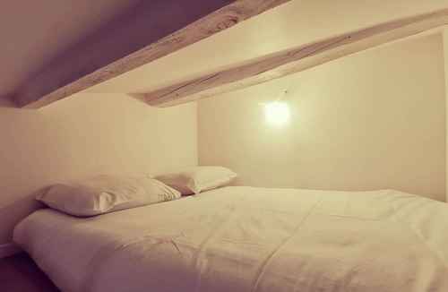 Centre Ville Apartment | Apartment-Private Bathroom