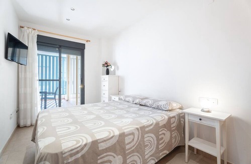 El Grau de Moncofa Apartment | Apartment "Acogedor a 100 m Playa" with Private Terrace & Wi-Fi