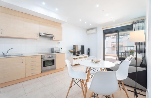 El Grau de Moncofa Apartment | Apartment "Acogedor a 100 m Playa" with Private Terrace & Wi-Fi