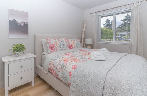 Novato House | Refreshing Comfort Guest Suite