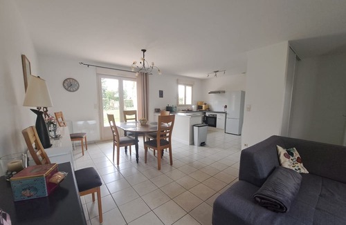 Auvers-le-Hamon Villa | Maison Proche Plan D'eau