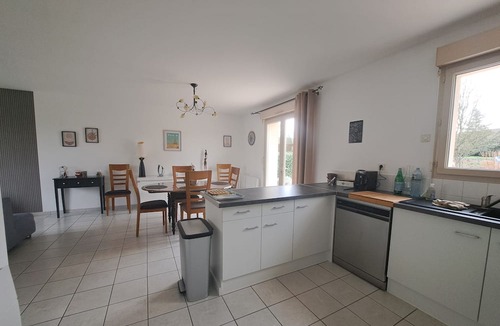 Auvers-le-Hamon Villa | Maison Proche Plan D'eau