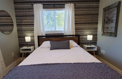 Edgewood House | 2BR Gem in Fort Lauderdale