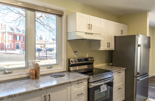Watertown House | Entire 2 Bedroom Home - Hamilton/Waterdown