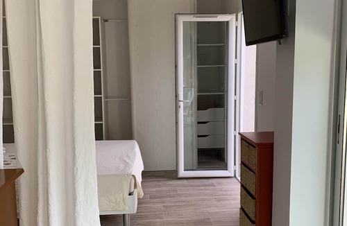 Grabels Apartment | Grand Studio Indépendant de 33 m2 Pour 1 ou 2 Personnes Dans Villa en R.d.ch