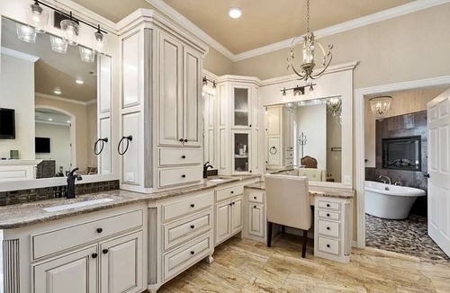Cecil House | King Ranch Equestrian River Valley Estate, conveniently located off Hwy I-40!