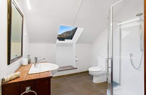 Arthur's Point House | At home on Atley, Arthurs Point