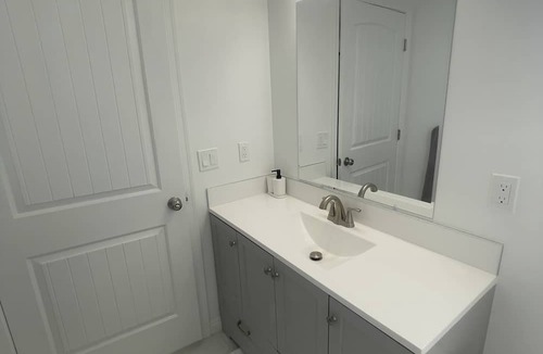 Lander House | Lander Oasis