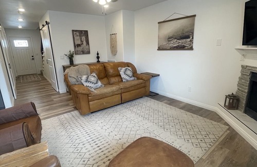 Lander House | Lander Oasis