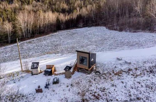 Waterford Cabin | STOKE Pod tiny cabin with epic view next to Poley Mountain