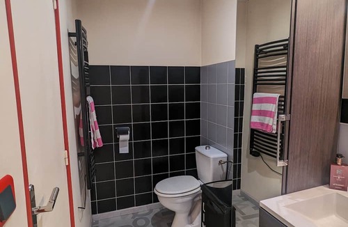 Courpiere House | Coin Cosy Avec Jardin