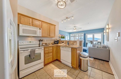 Smith Mountain Lake Condo | #344 2 bedroom 2 bath Mariners SML