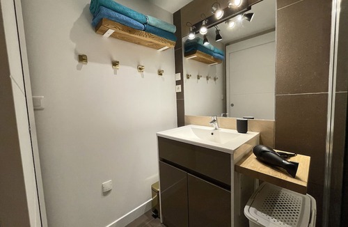 Meyzieu Nord Ouest Villa | Unique! Jacuzzi Privé en Plein air 35°c Villa
