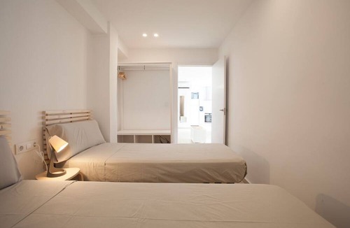 Penya-roja Apartment | Casa Nueva Cerca de Ciudad Artes y Playa