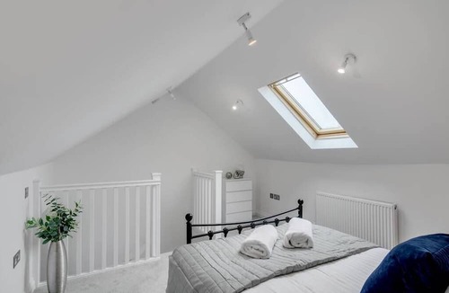 Thorpe St Andrew Apartment | Stylish 1bed apartment w/parking