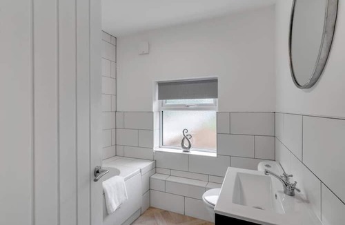 Thorpe St Andrew Apartment | Stylish 1bed apartment w/parking