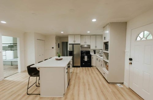 Provo House | Spacious 4-BR Oasis with Private Indoor Pool & Hot Tub