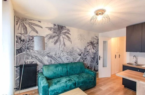 Saint-Martin-du-Littoral Apartment | Appartement Avec Balcon et vue mer