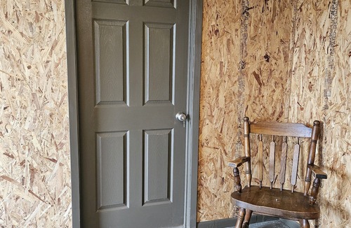 Silver Creek Village Apartment | Cozy 1 room studio with access to bathhouse and coffee bar