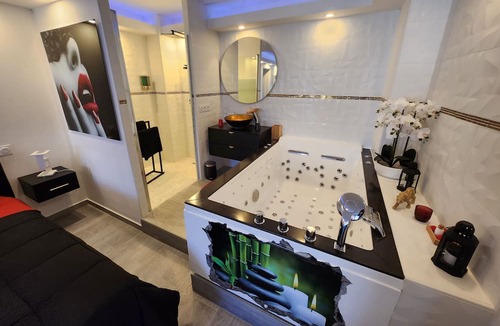 Saint-Assiscle Apartment | Studio Romantique Avec Jacuzzi