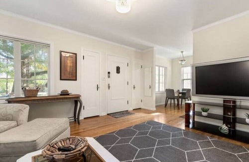 Irvington House | Tranquil Irvington Bungalow PDX