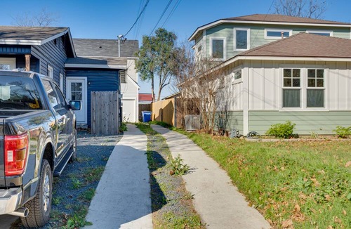 Brentwood Cottage | Pet-friendly Brentwood Home ~ 7 Mi to Downtown!