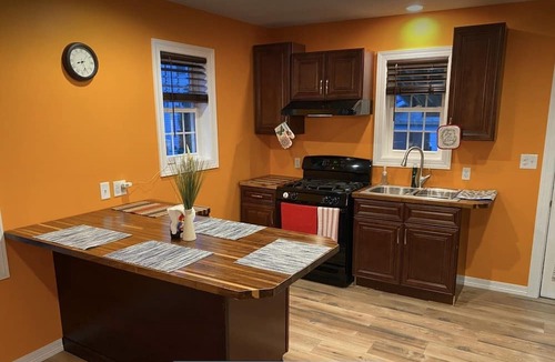 Elmira Apartment | Welles Apartment A