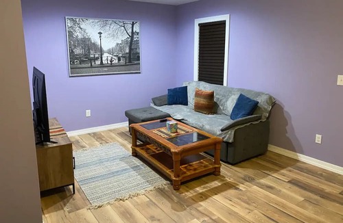 Elmira Apartment | Welles Apartment A