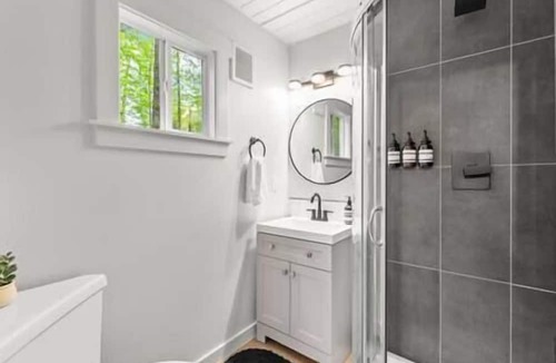 Ariel Cabin | 2 Cabins by Lake Merwin + HotTub