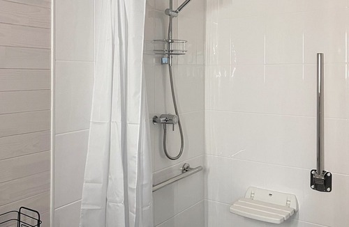 Saddleworth Cabin | 2 bedroom accommodation in Greenfield