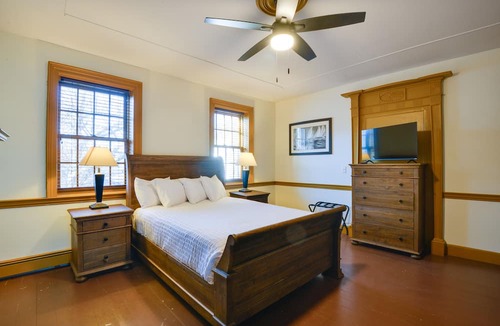 Town of Hounsfield House | Central Lake Ontario Apartment, Walk to Town!