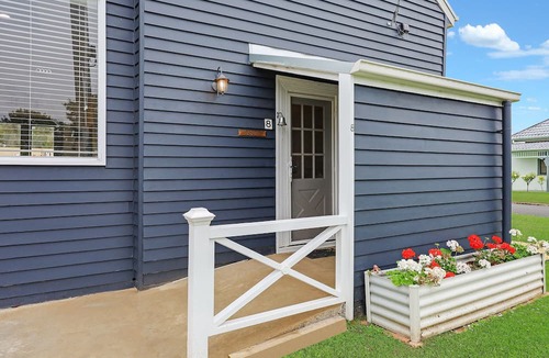 Allansford House | The "Old Guide Hall" - PET FRIENDLY