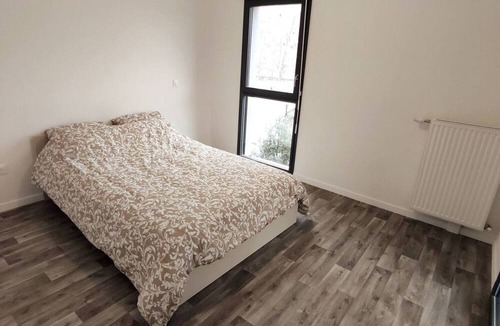 Bondy Apartment | Nice 2BR 15 Min From Paris and CDG